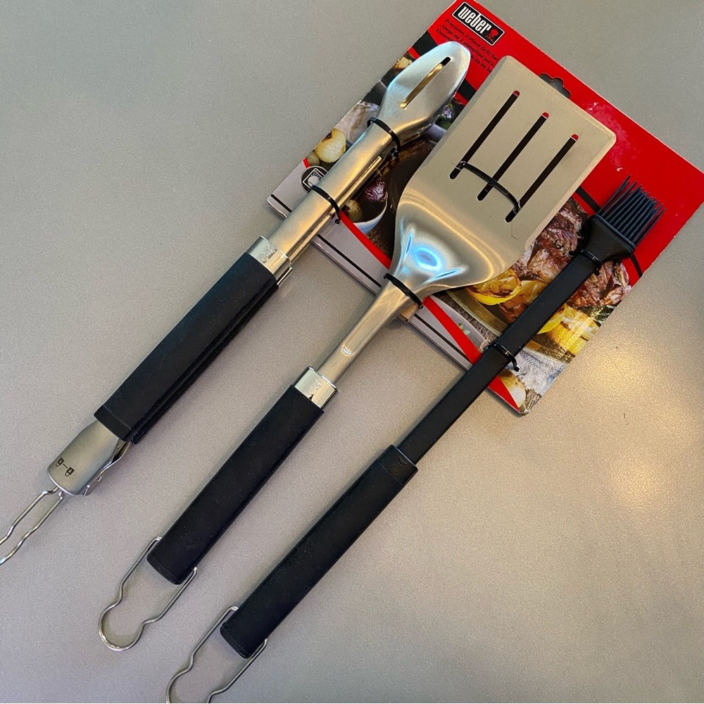 New Unopened Weber Precision 3- Piece Grill Set